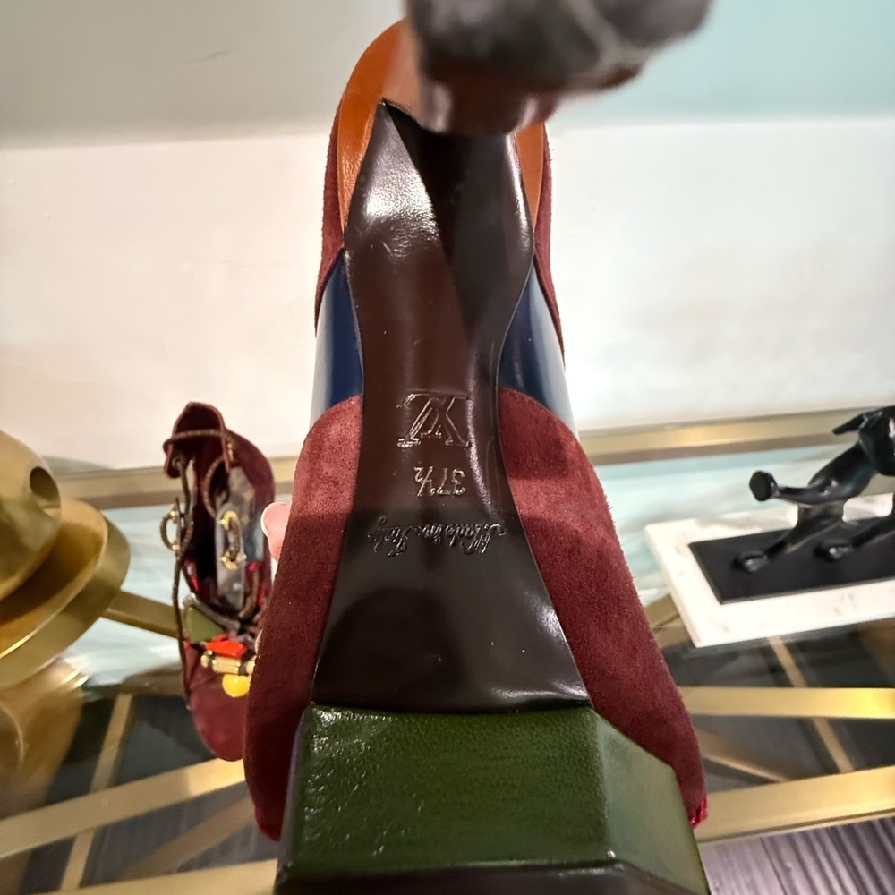 Louis Vuitton Spicy Runway 2009 Burgundy Suede Embellished Platform Heels | Rare - Picture 7 of 17